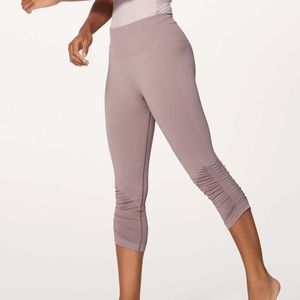 Lululemon awakening crop leggings